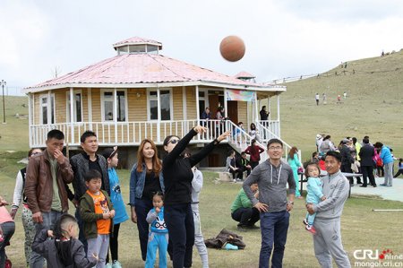 МУ-дахь Өвөр Монголчуудын гэр бүлийн өдөрлөг болов